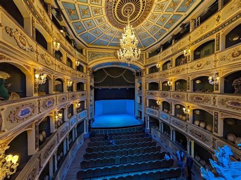 manoel theatre booking.